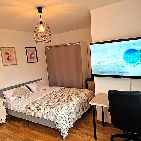 Apartman Europarc - 2mn Metro 8 - Paris